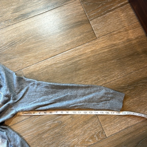 Lands end girls gray argyle cardigan size XL (18/20) - Picture 9 of 9